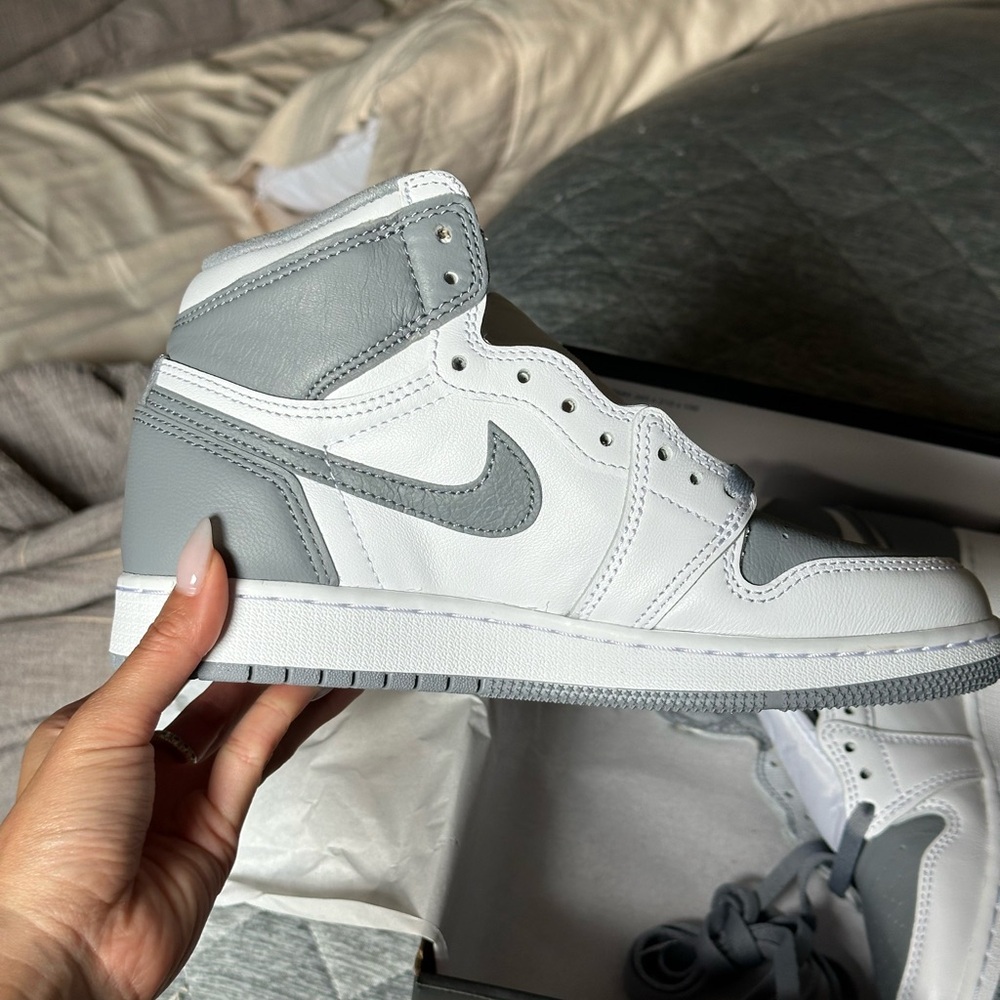 Air Jordan 1s Retro high top gray NEW